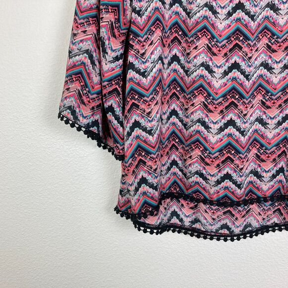Xhilaration Women's Top Size S Geometric Aztec Black Trim 3/4 Bell Sleeve Hippie - Picture 2 of 6